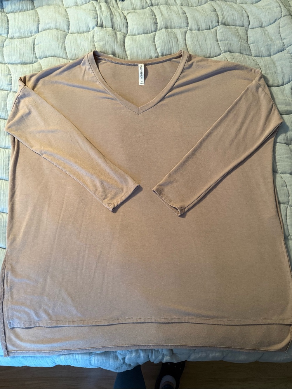 Zenana Outfitters Blush V-Neck Lightweight Long Sleeve Top